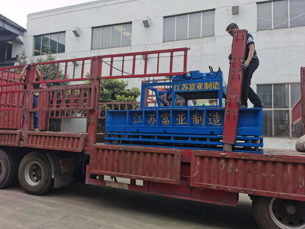 水箱模具發貨